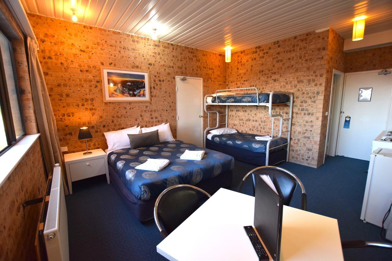 Alpine Resort Motel Джиндабайн Екстериор снимка
