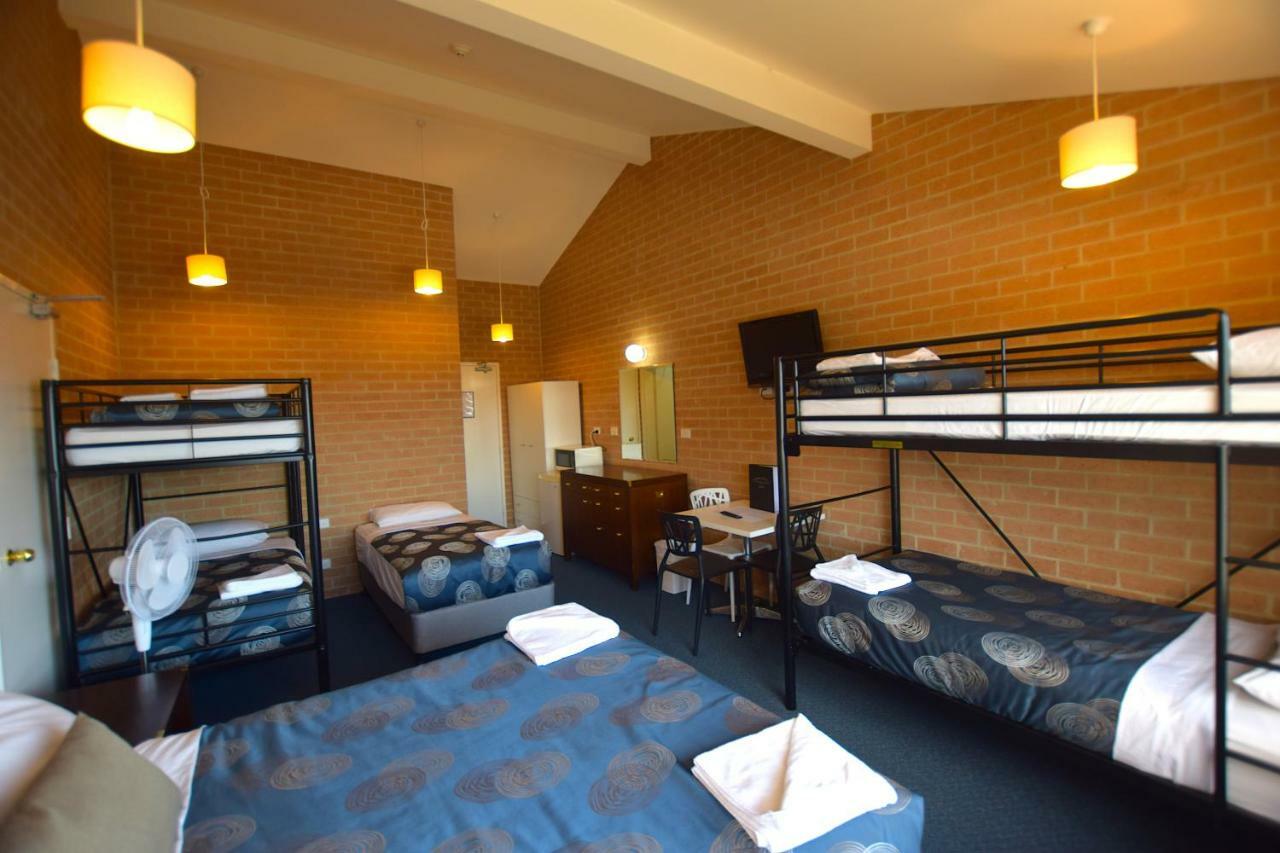 Alpine Resort Motel Джиндабайн Екстериор снимка